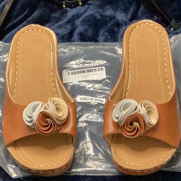 PAOTMBU - Brown Rose Appliqué Wedge Slide - size 7 (38) - new - Picture 6 of 11